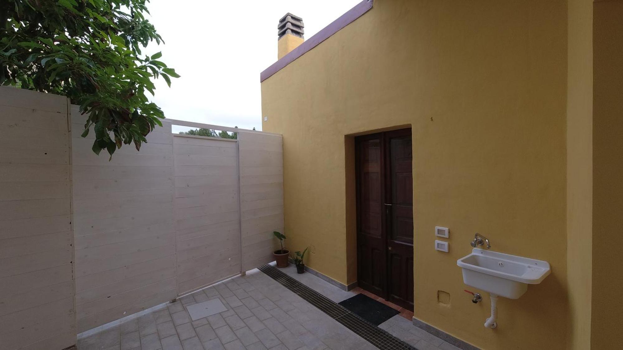 Lodgings In Sardinia Decimomannu Exterior photo