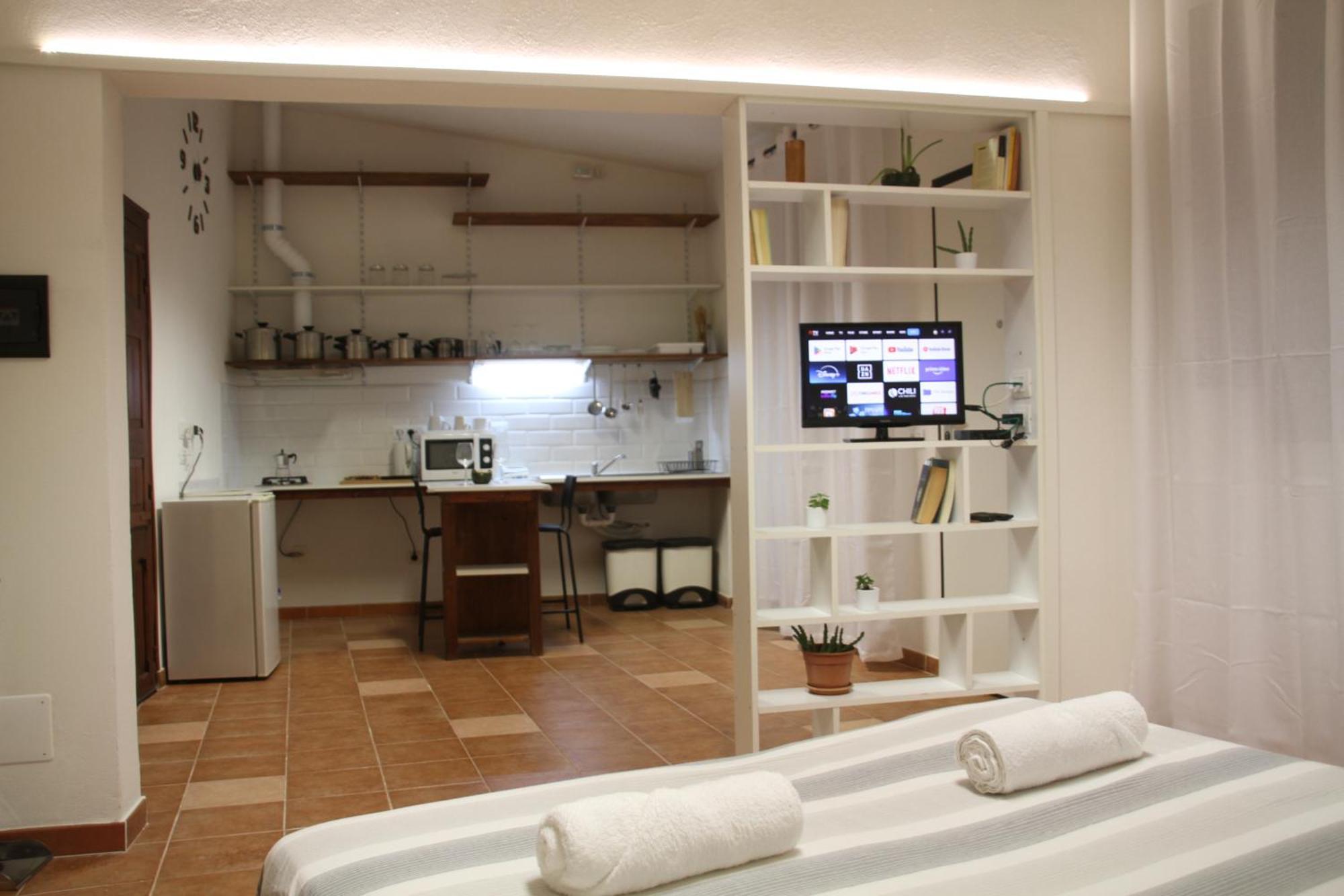 Lodgings In Sardinia Decimomannu Exterior photo